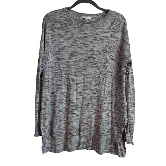H&M LIGHTWEIGHT OVERSIZED SPLIT HEM SWEATER - Picture 1 of 3